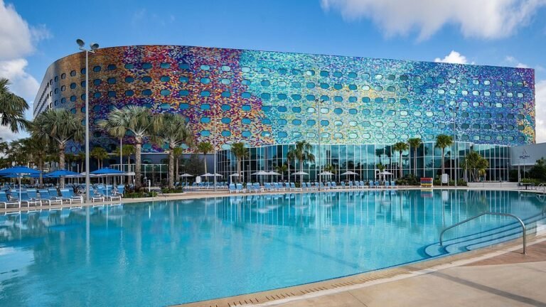 Universal Stella Nova Resort