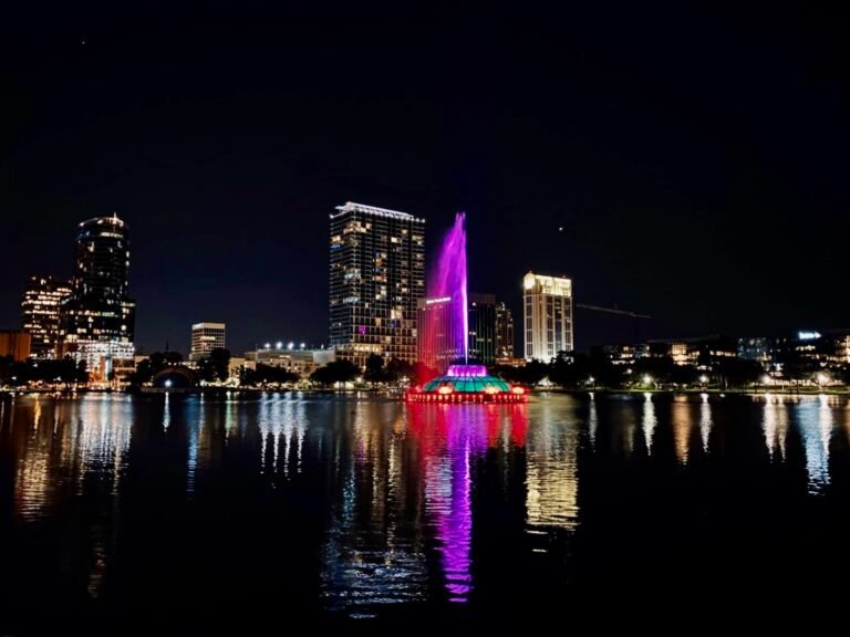 Downtown Orlando Lake Eola Noite